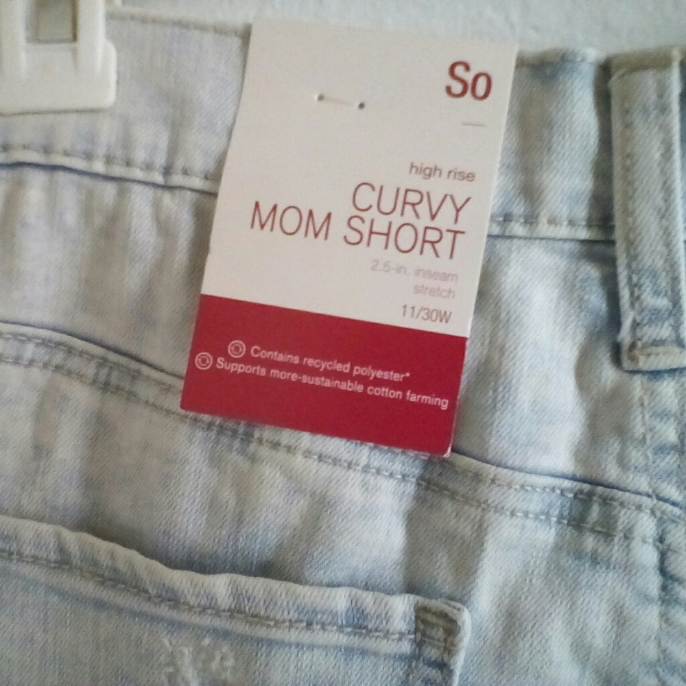 Shorts - Picture 3 of 3